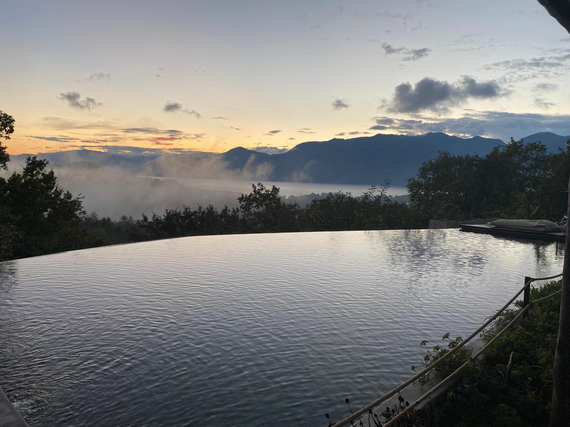 Agriturismo Voeuja Lago Maggiore ลุยโน ภายนอก รูปภาพ